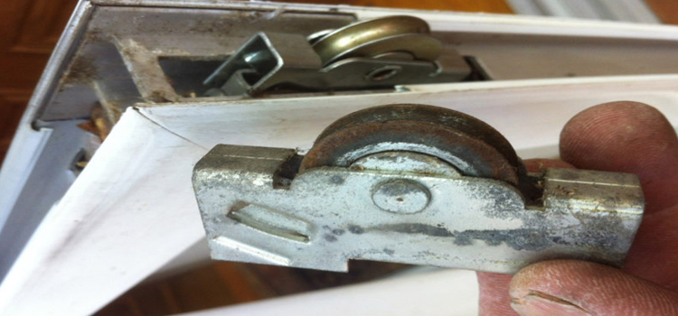 screen door roller repair in Leesburg